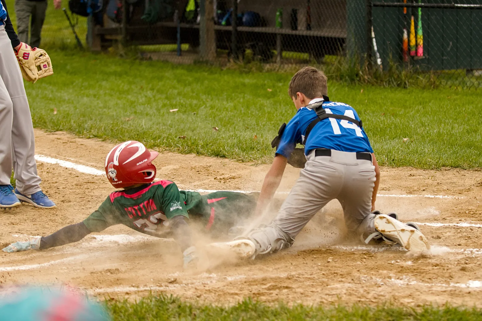 A Rizzlers runner slides into home